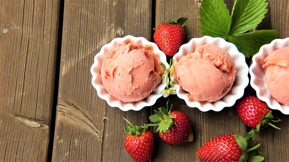 strawberry ice cream 2239377 960 720