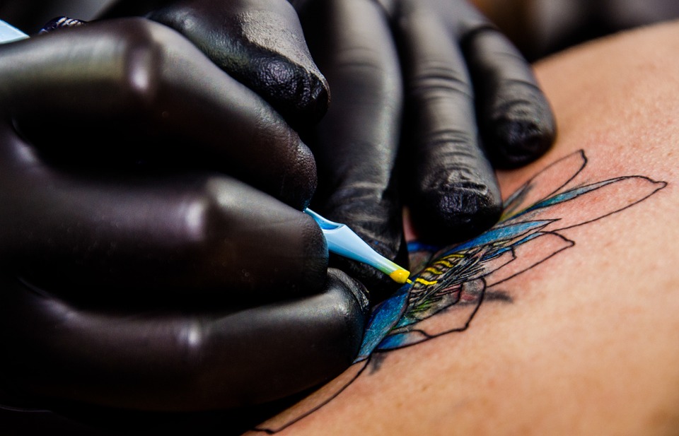 tattoo artist 556036 960 720